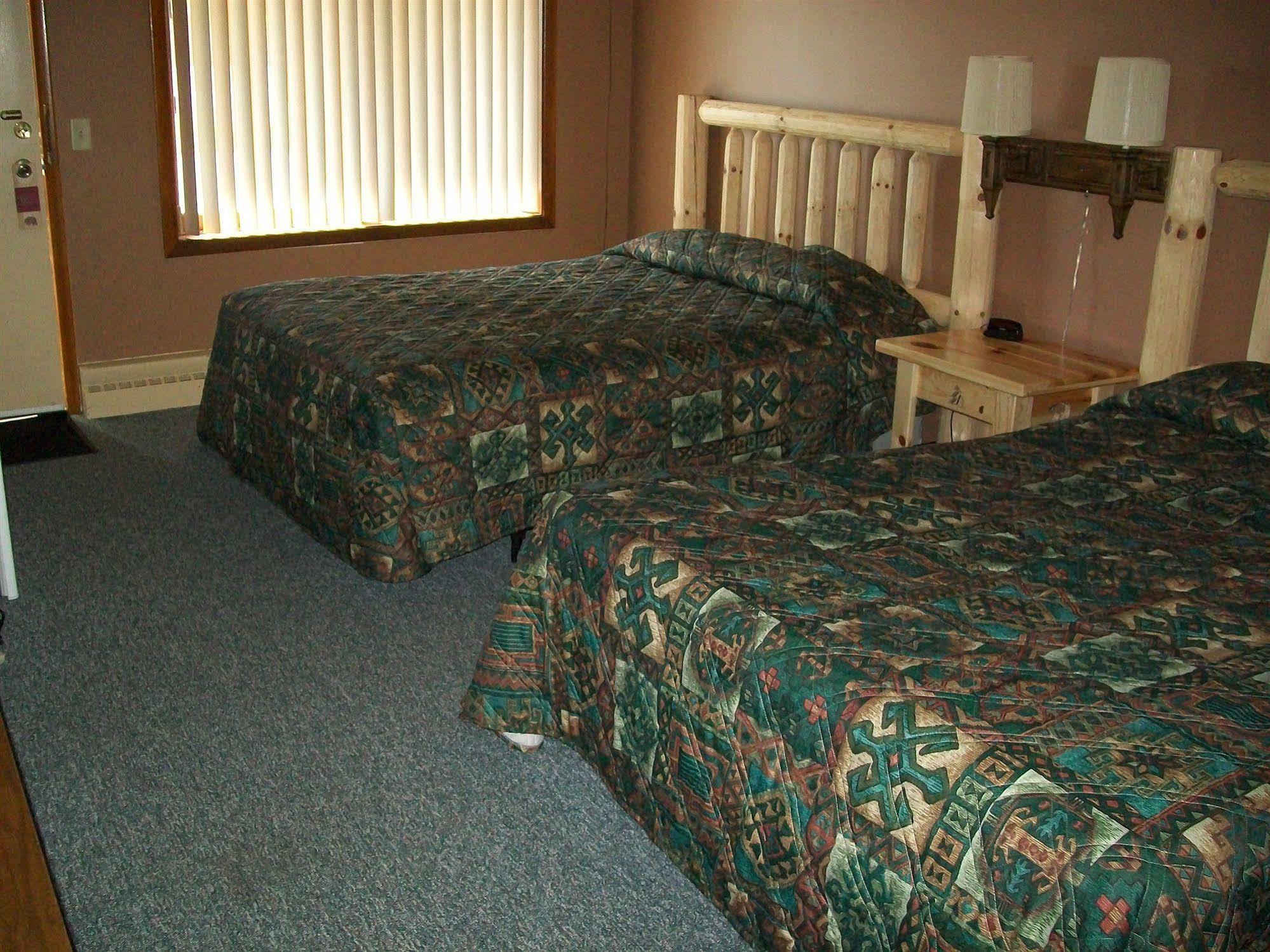 Black Bear Motel Cameron Bagian luar foto